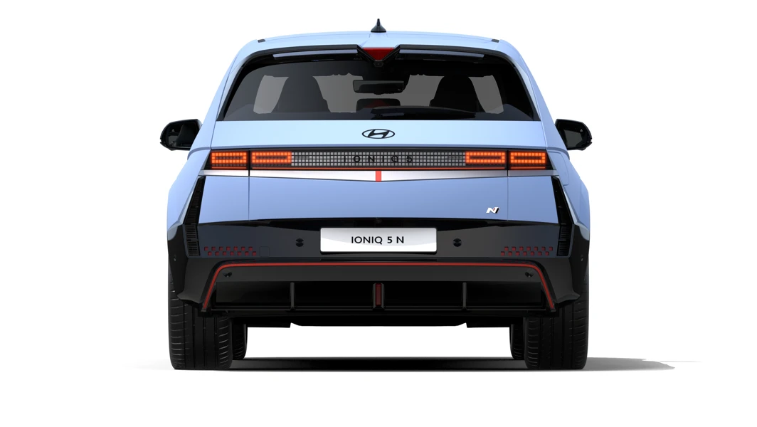 HME NE N EXT PI SHOT04 Rear Lights On